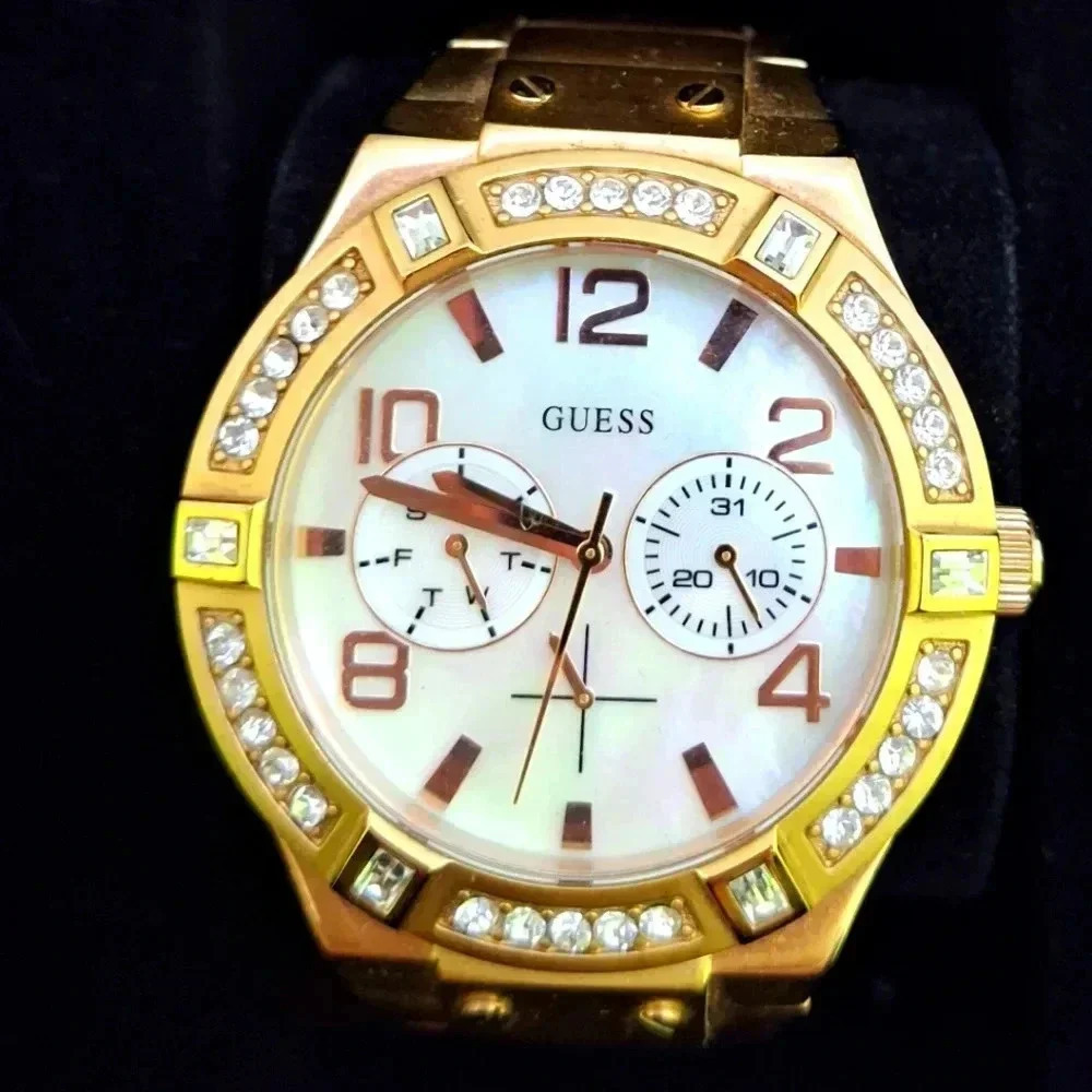 GUESS  watch